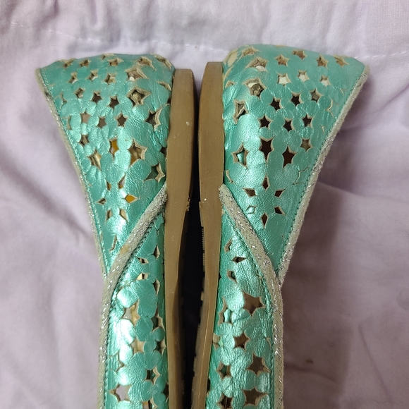 JIMMY CHOO ๐ฆ vintage peacock metallic cosmic stars cut out square toe flats ๐ฆ - Picture 12 of 15